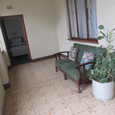 Concord Christian Guesthouse เดอร์บัน ภายนอก รูปภาพ